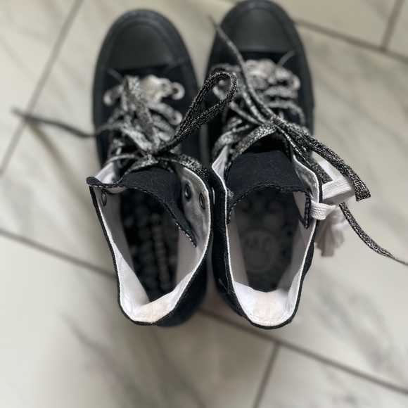 Special edition, Disney converse shoes. - Picture 7 of 9